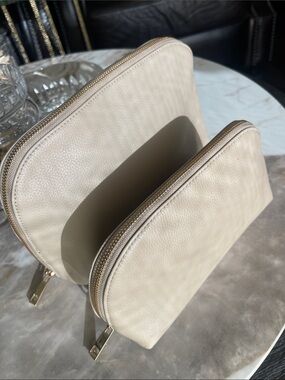 Quince Italian Leather cosmetic travel set